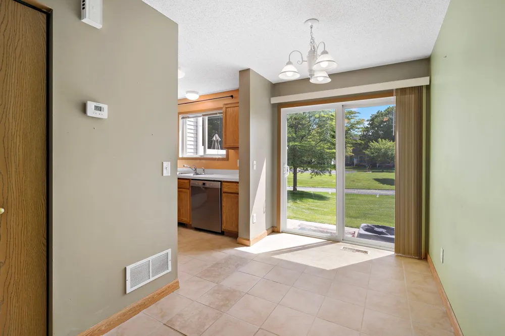7772 Arboretum Village Circle Chanhassen, MN 55317