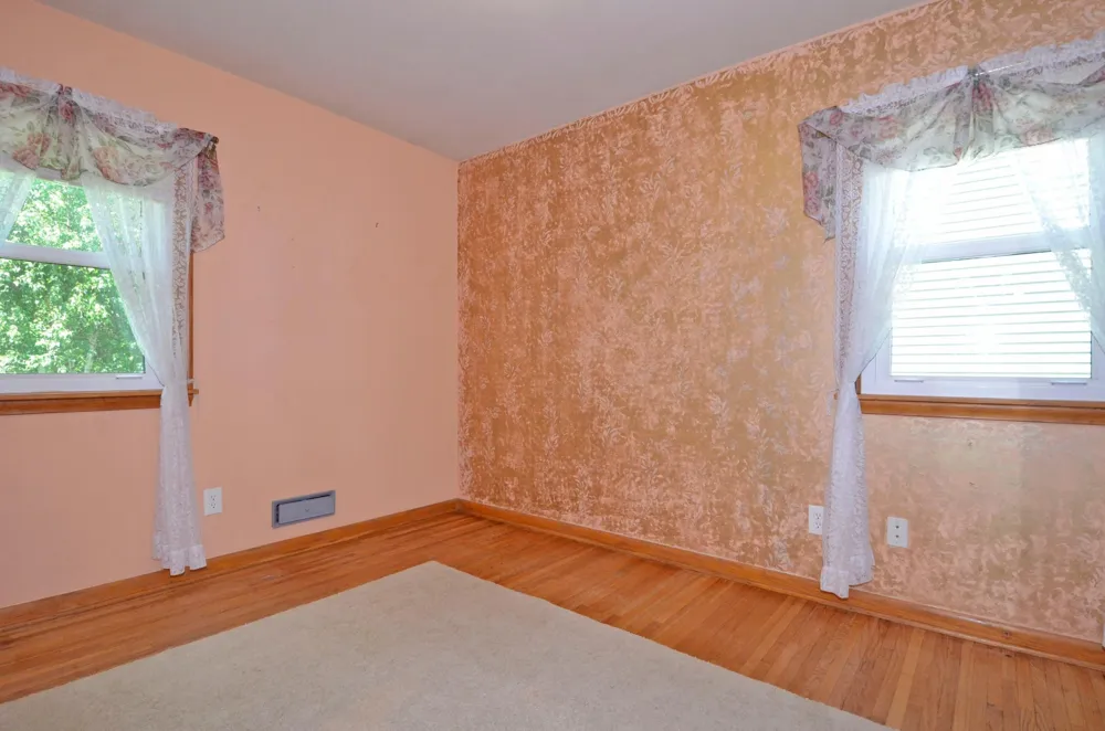 4639 Colorado Avenue Crystal, MN 55422