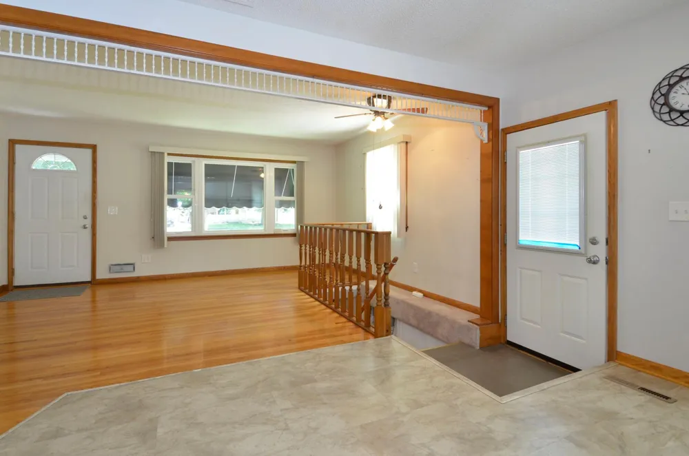 4639 Colorado Avenue Crystal, MN 55422
