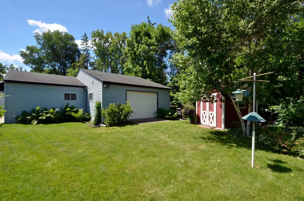 4639 Colorado Avenue Crystal, MN 55422