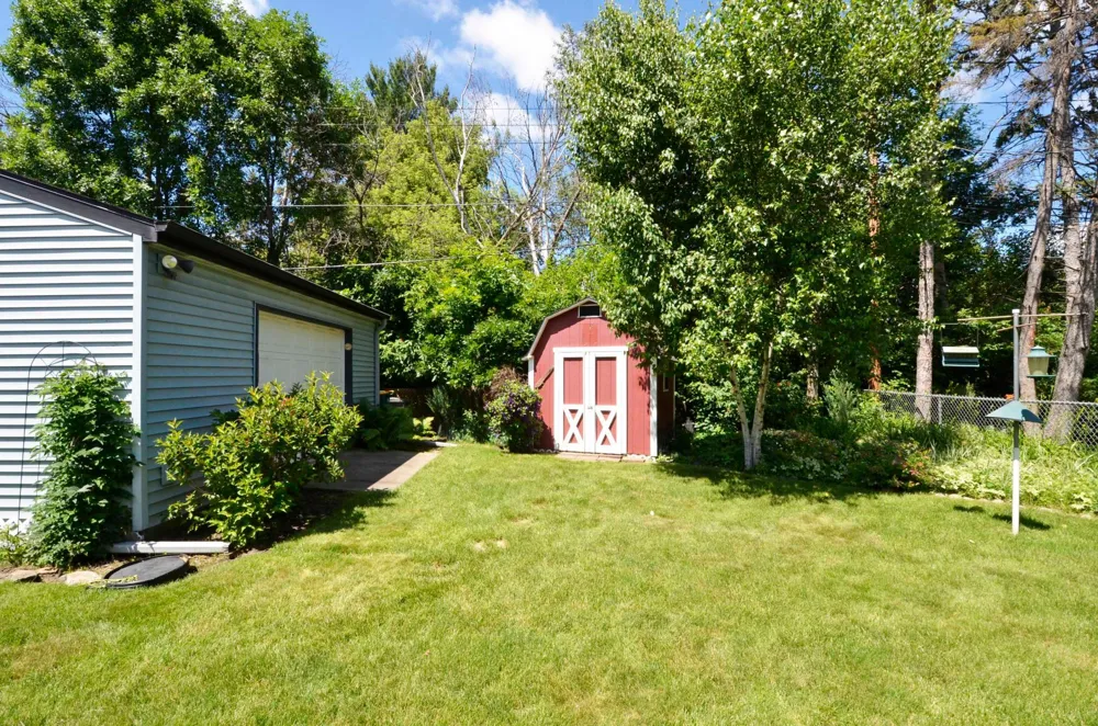4639 Colorado Avenue Crystal, MN 55422