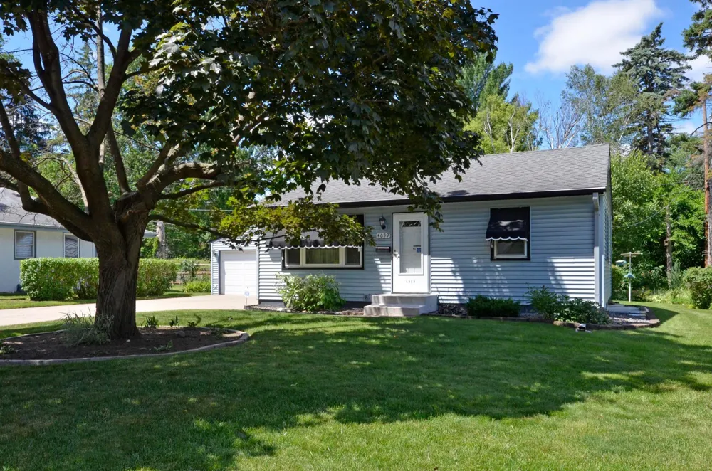 4639 Colorado Avenue Crystal, MN 55422