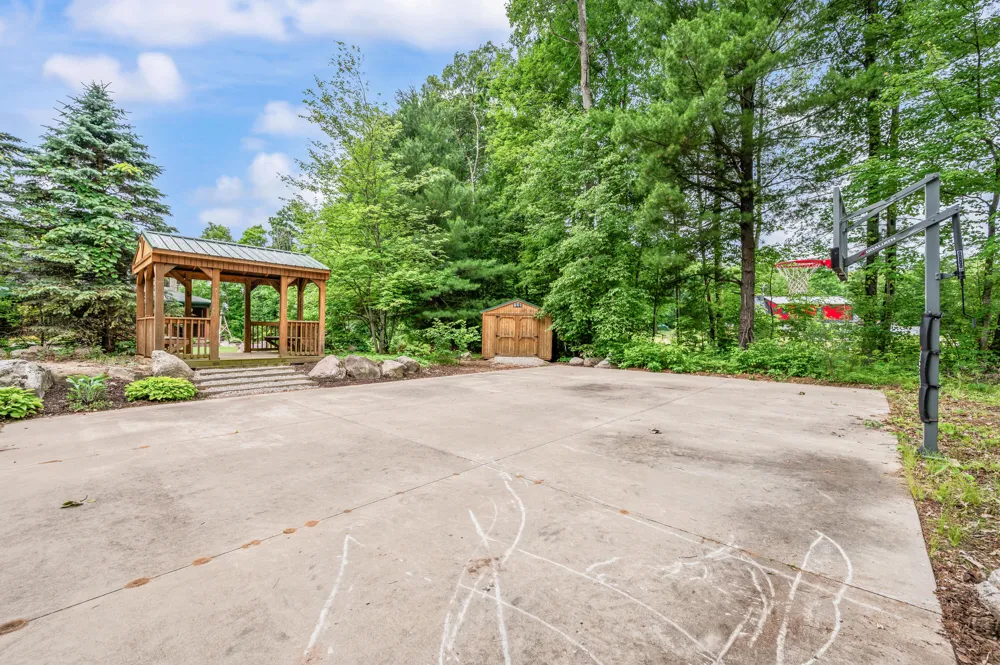 10810 Ingersoll Drive Reynolds Township, MI 49329