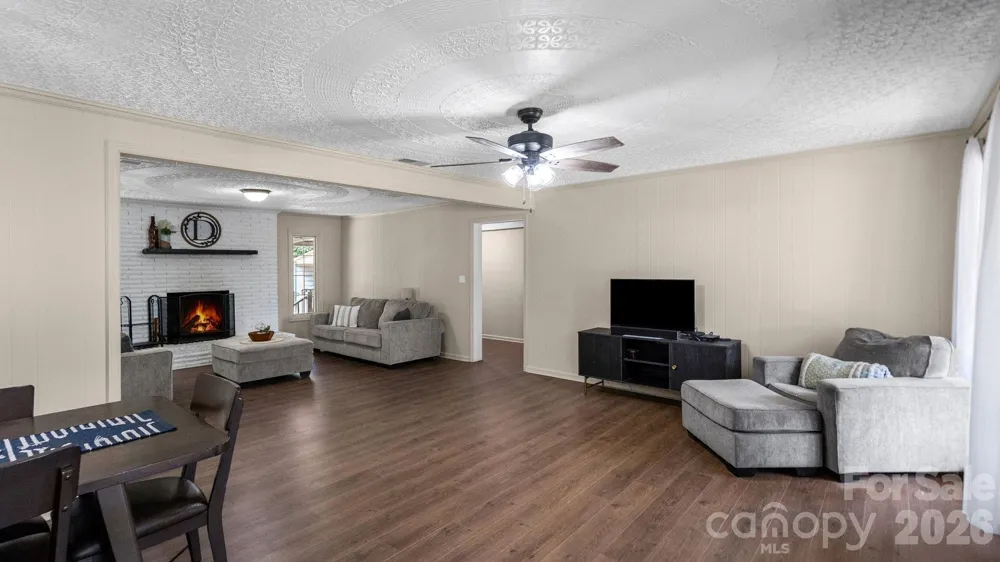 5374 NC 150 Highway Lincolnton, NC 28092