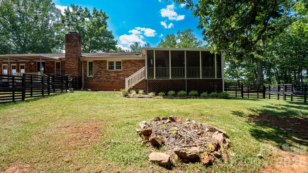 5374 NC 150 Highway Lincolnton, NC 28092