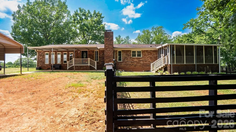 5374 NC 150 Highway Lincolnton, NC 28092