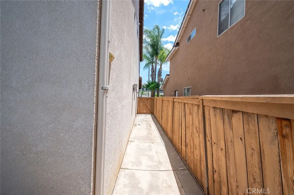 44713 Longfellow Avenue Temecula, CA 92592