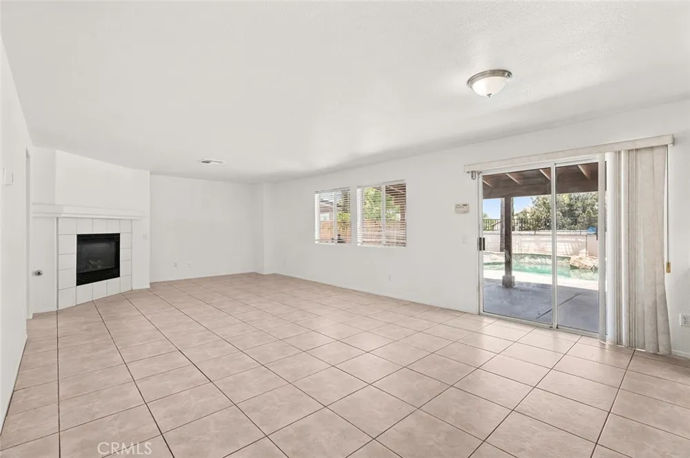 44713 Longfellow Avenue Temecula, CA 92592