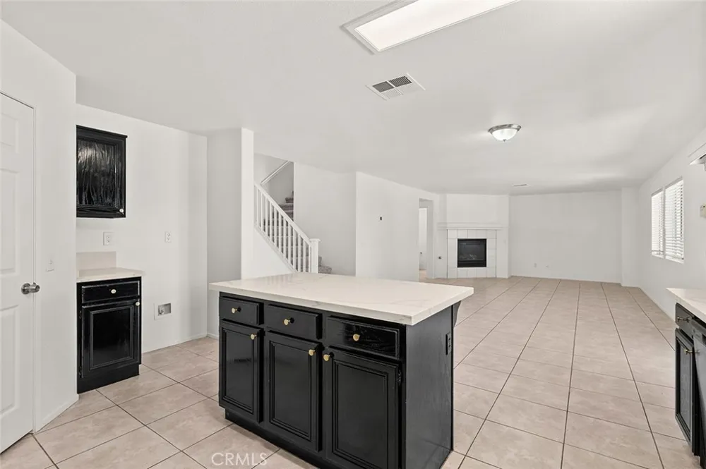 44713 Longfellow Avenue Temecula, CA 92592