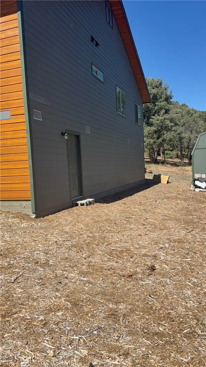 2405 Tirol Frazier Park, CA 93225