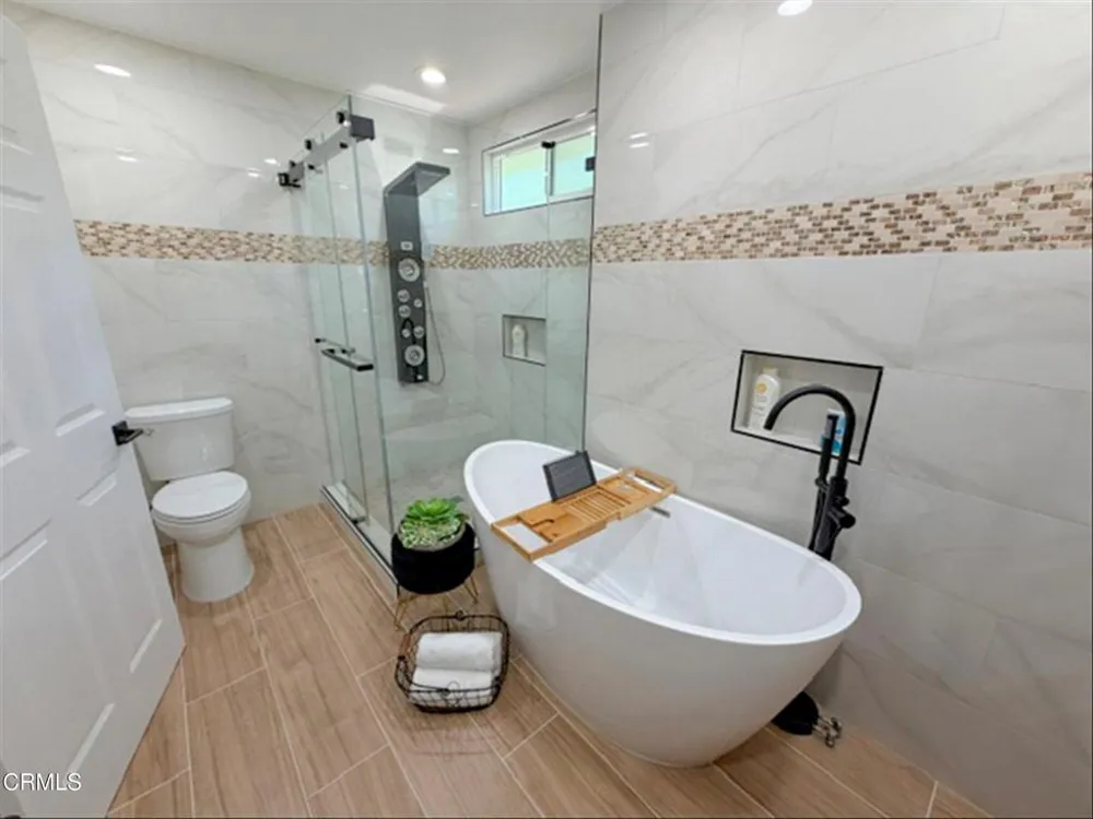 295 E Blue Mountain Way Claremont, CA 91711