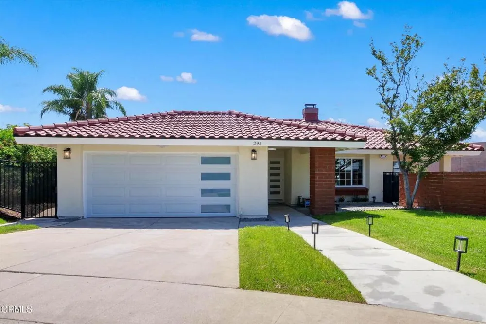 295 E Blue Mountain Way Claremont, CA 91711