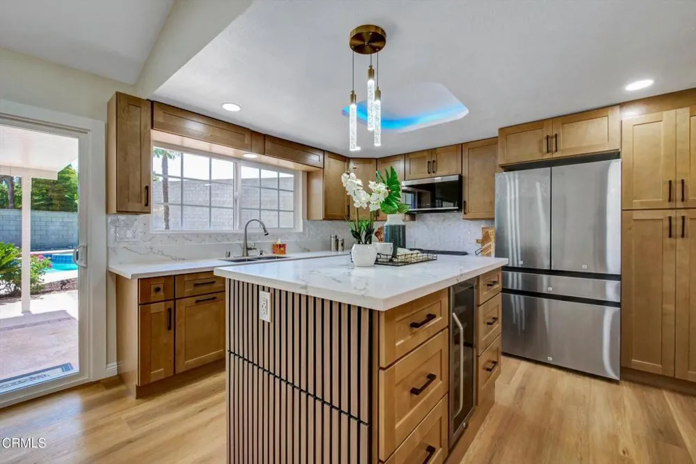 295 E Blue Mountain Way Claremont, CA 91711