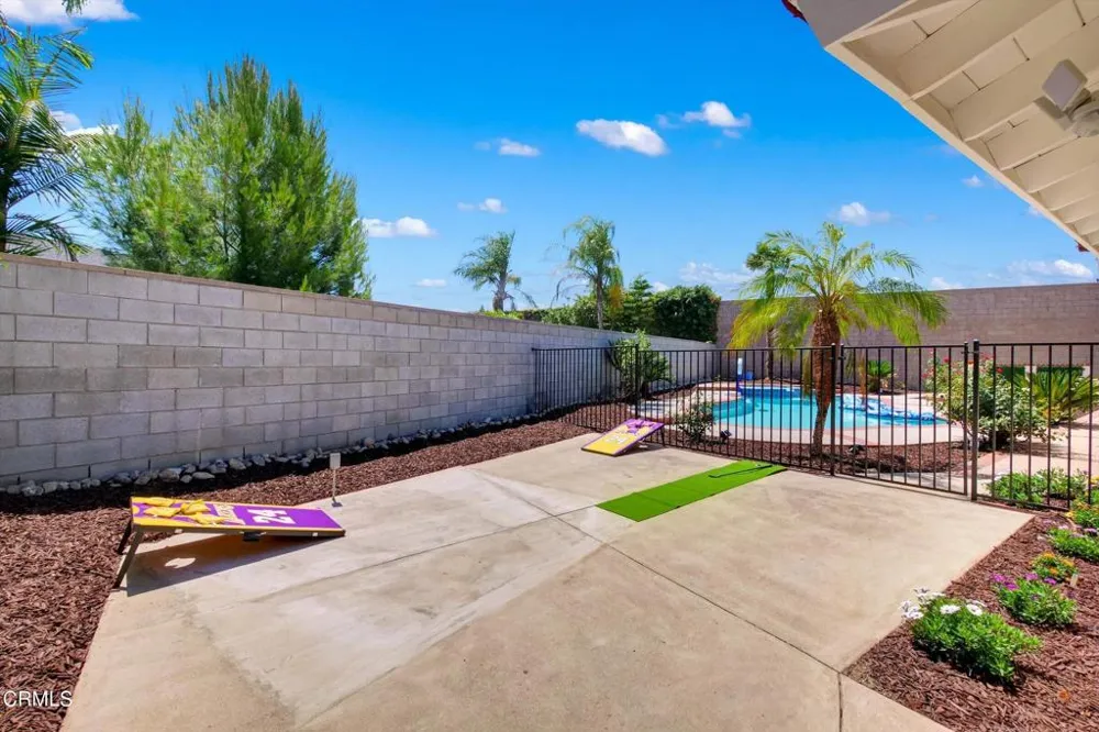 295 E Blue Mountain Way Claremont, CA 91711