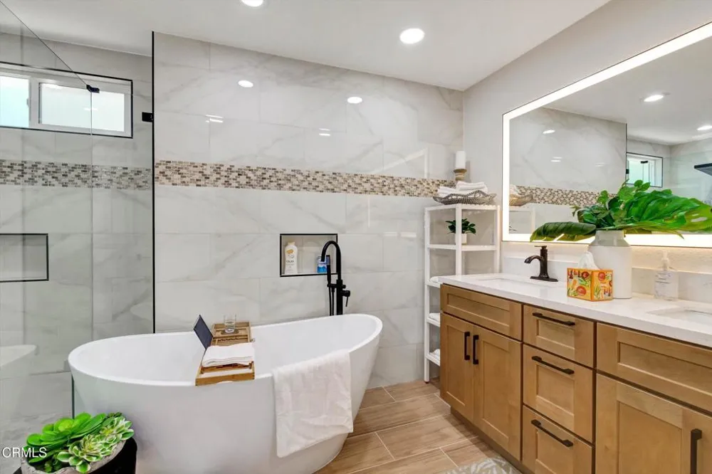 295 E Blue Mountain Way Claremont, CA 91711
