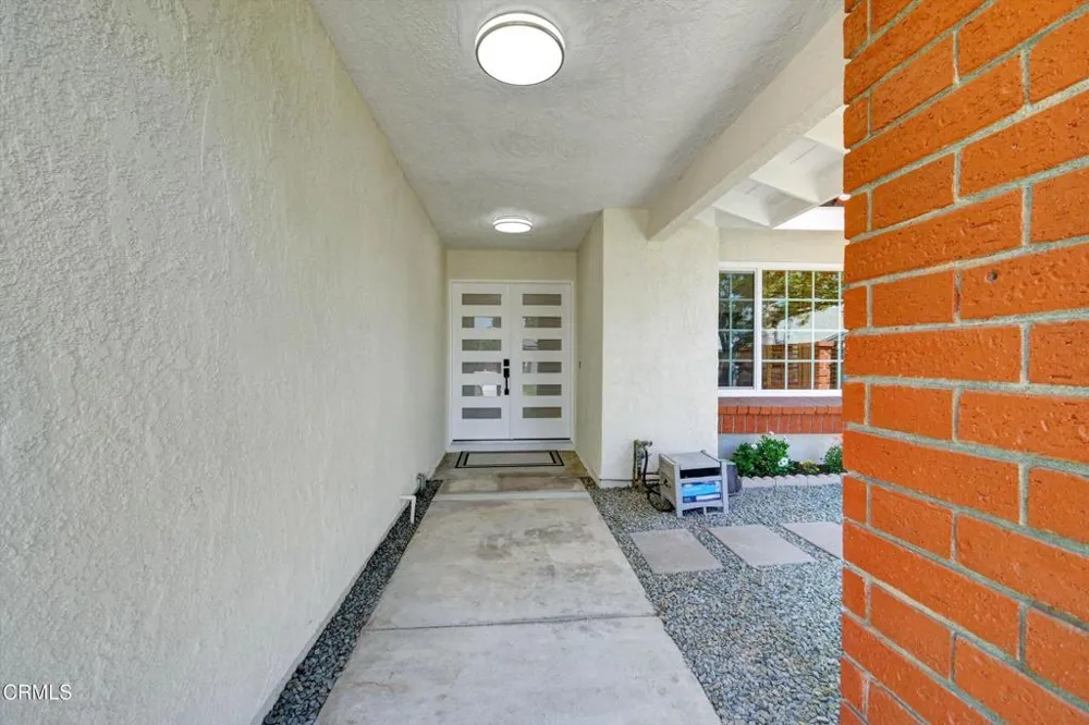 295 E Blue Mountain Way Claremont, CA 91711