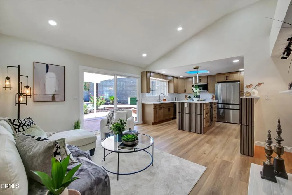 295 E Blue Mountain Way Claremont, CA 91711