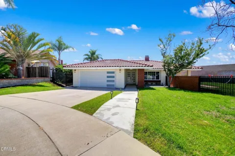 295 E Blue Mountain Way