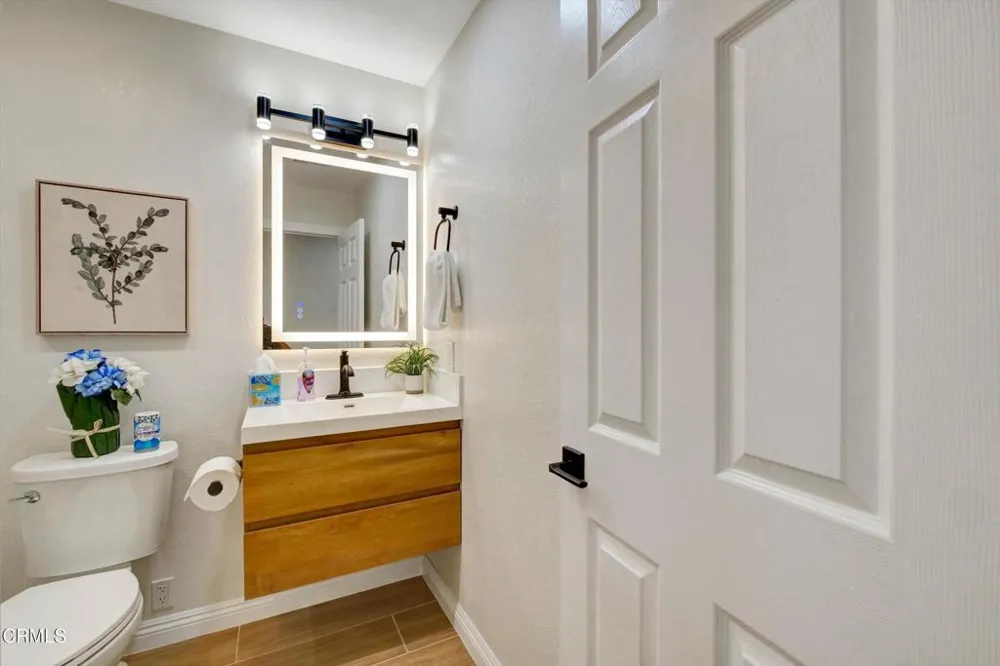 295 E Blue Mountain Way Claremont, CA 91711