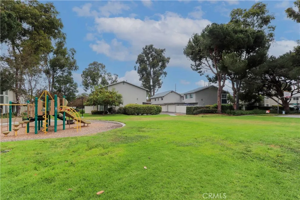 2713 W Northwood Santa Ana, CA 92704