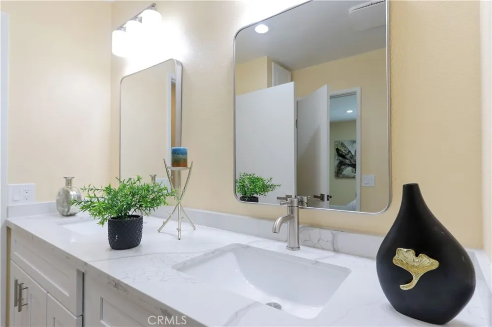 2713 W Northwood Santa Ana, CA 92704