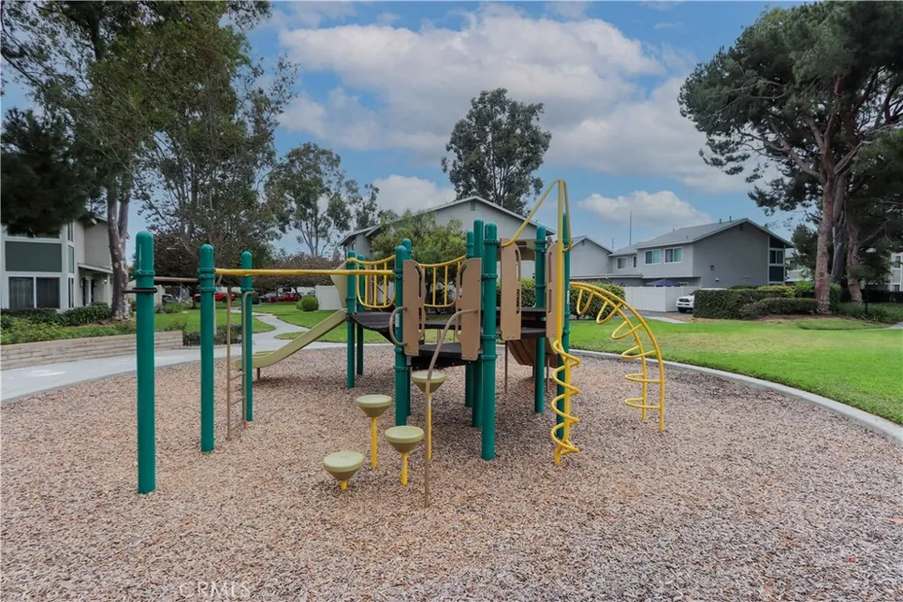 2713 W Northwood Santa Ana, CA 92704
