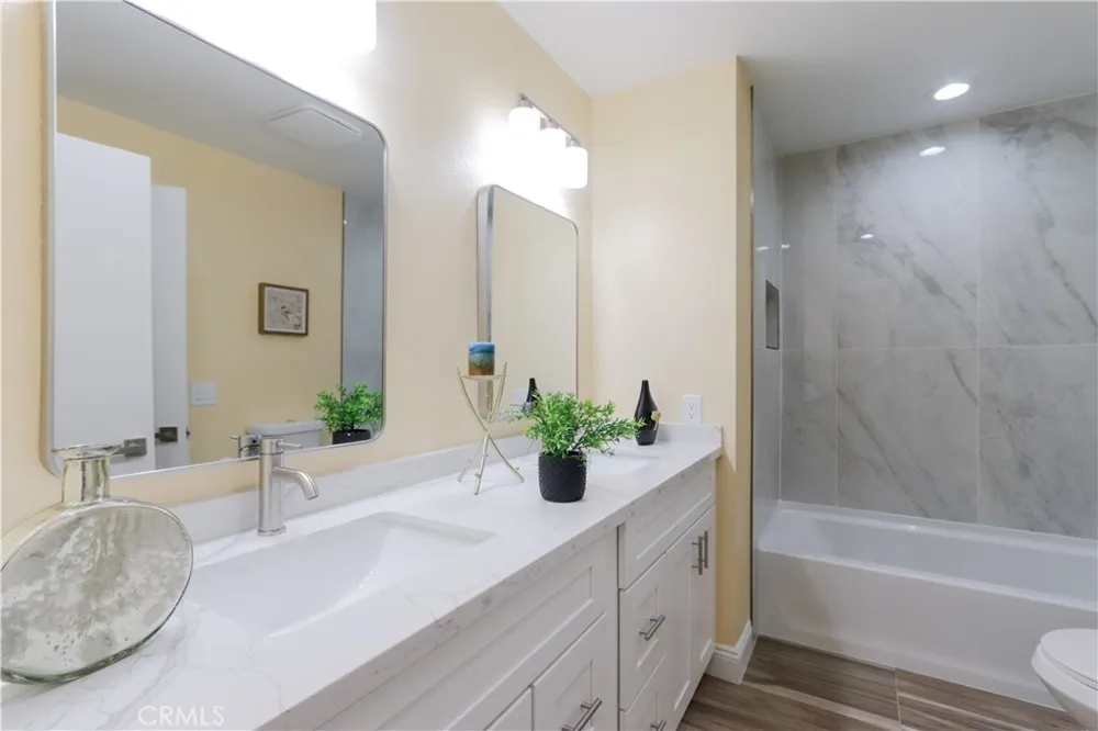 2713 W Northwood Santa Ana, CA 92704