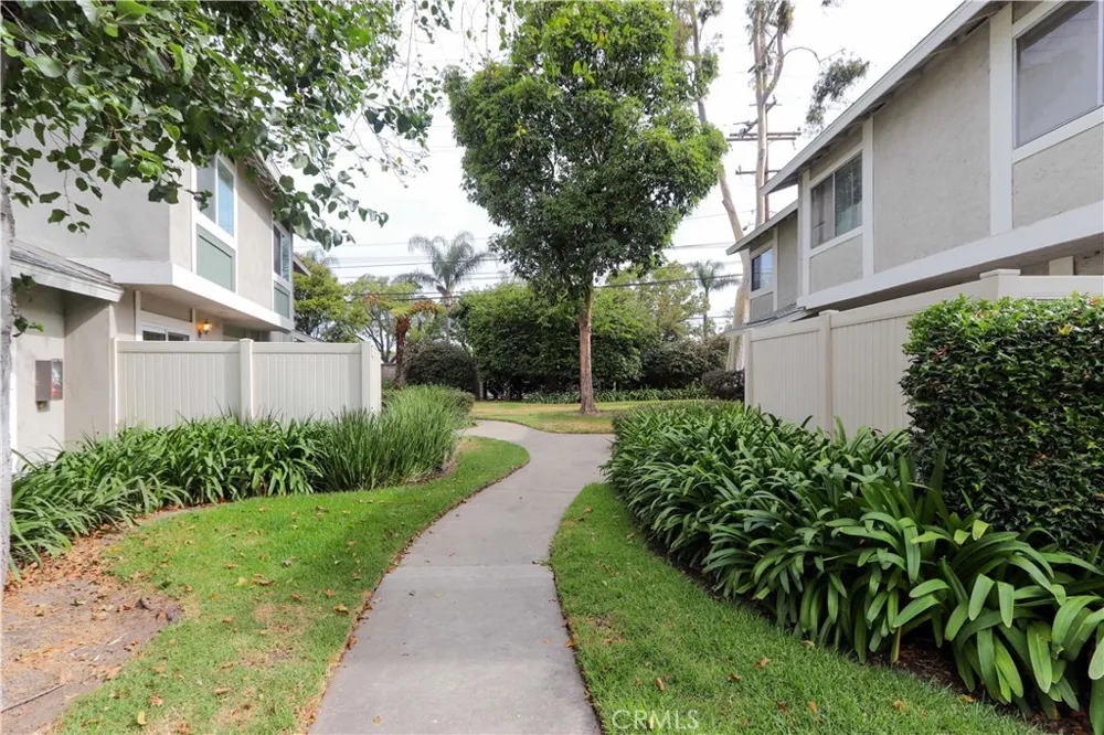 2713 W Northwood Santa Ana, CA 92704