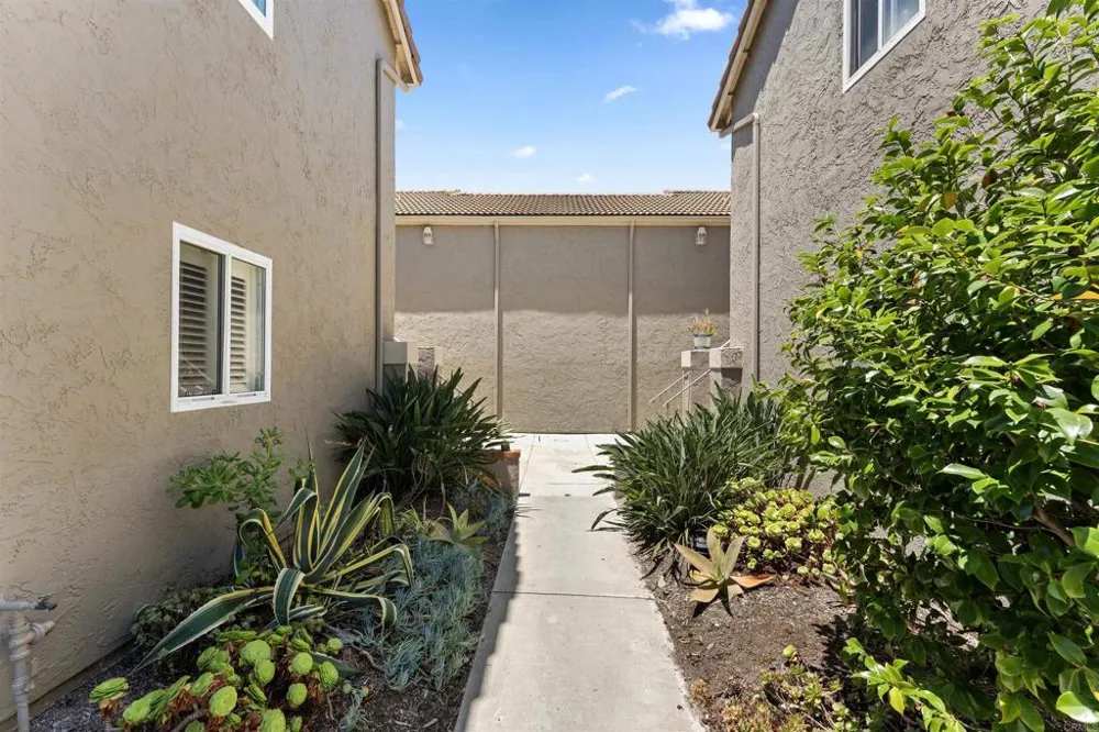 930 Via Mil Cumbres #161 Solana Beach, CA 92075