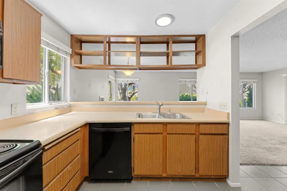 930 Via Mil Cumbres #161 Solana Beach, CA 92075