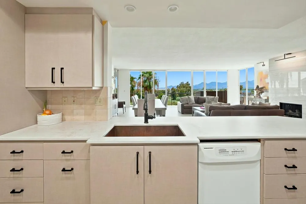 900 Island Drive #703 Rancho Mirage, CA 92270