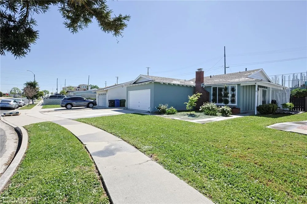 1328 W 214th Street Torrance, CA 90501