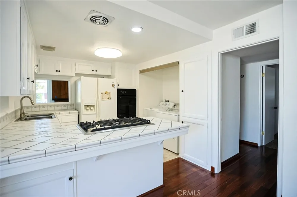 1328 W 214th Street Torrance, CA 90501