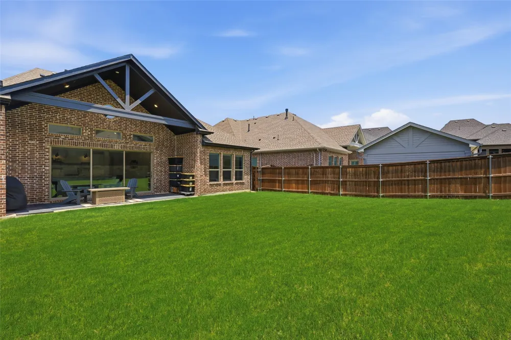 4728 Brockwell Drive Carrollton, TX 75010