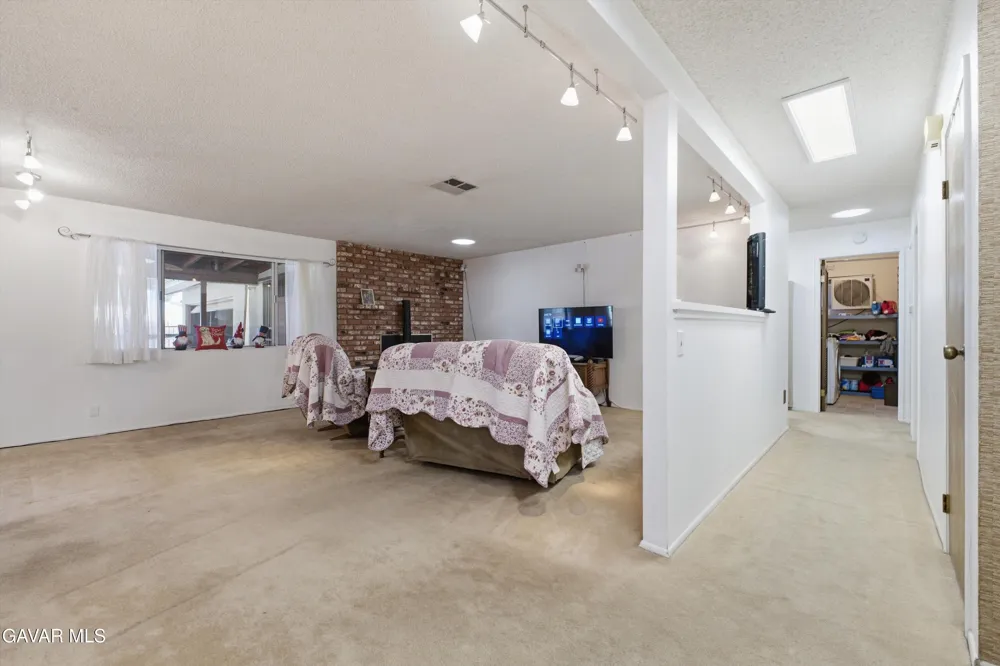 4533 W Avenue K12 Quartz Hill, CA 93536