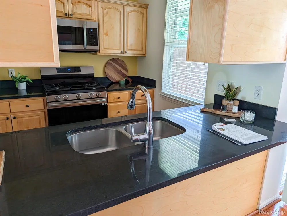 5953 High Point Court #29 Brighton Township, MI 48116