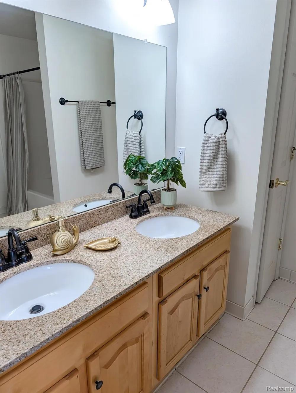 5953 High Point Court #29 Brighton Township, MI 48116