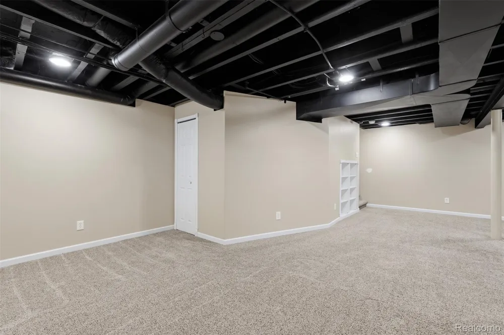 5953 High Point Court #29 Brighton Township, MI 48116