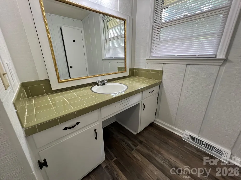 649 Pine Street Extension Forest City, NC 28043