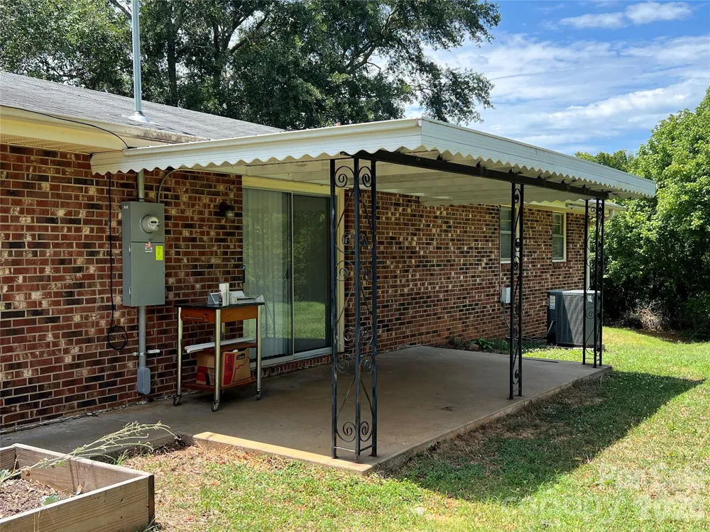 649 Pine Street Extension Forest City, NC 28043