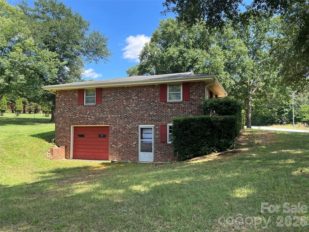 649 Pine Street Extension Forest City, NC 28043