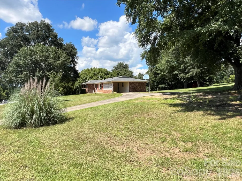 649 Pine Street Extension Forest City, NC 28043