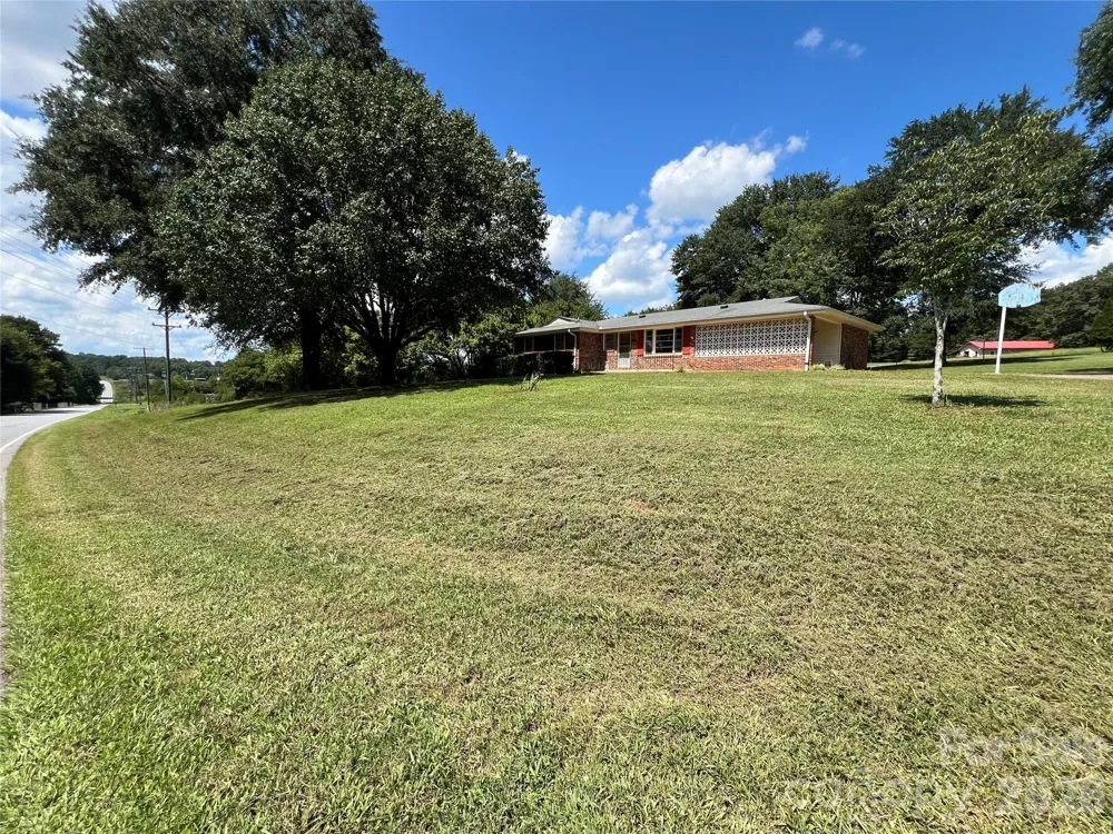 649 Pine Street Extension Forest City, NC 28043