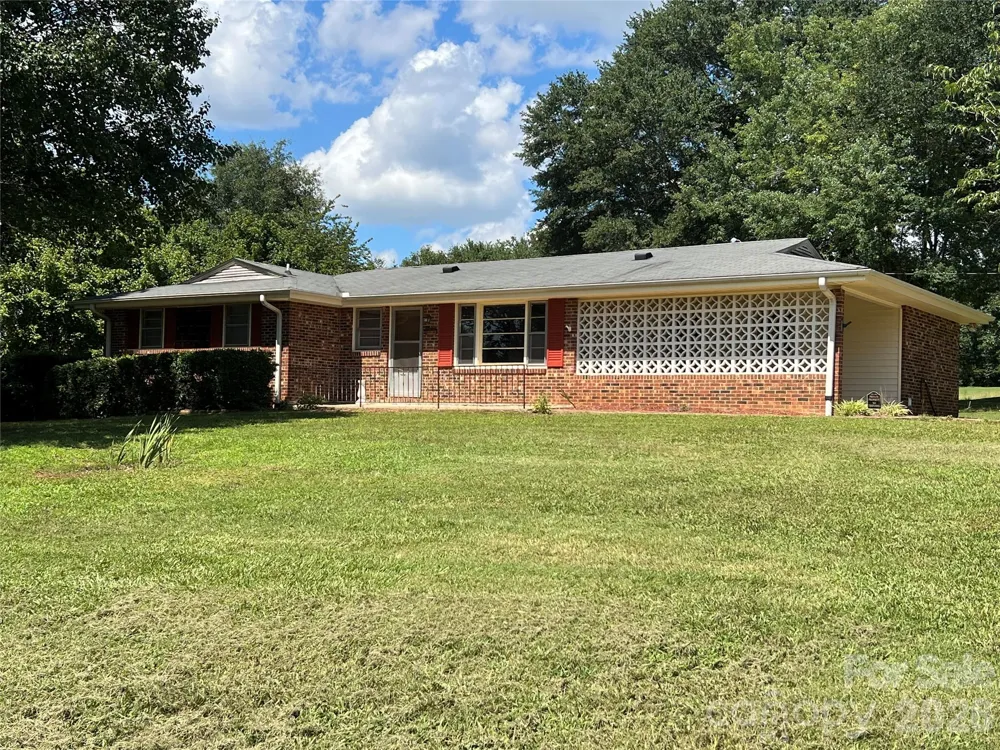 649 Pine Street Extension Forest City, NC 28043