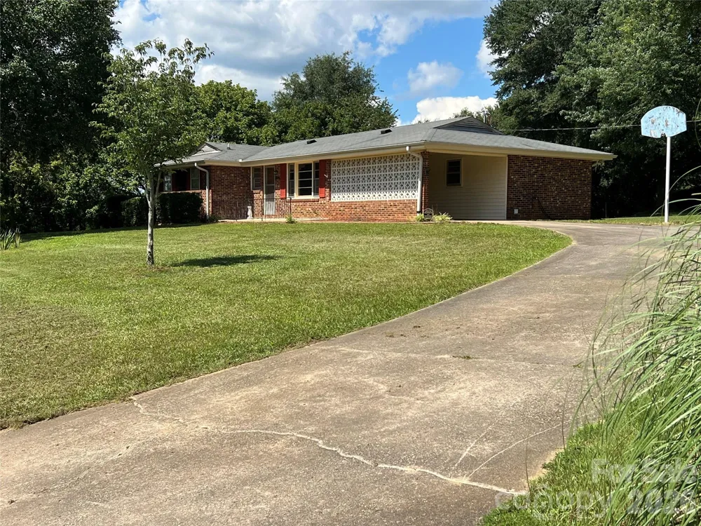 649 Pine Street Extension Forest City, NC 28043