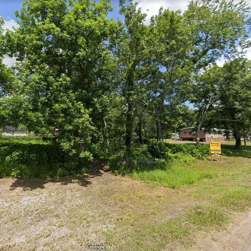 S Lake Drive Angleton, TX 77515