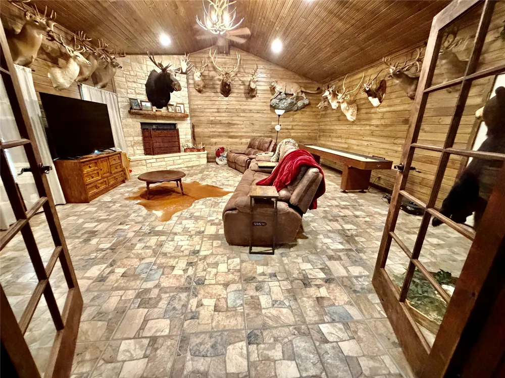 309 County Road 461 Eastland, TX 76448