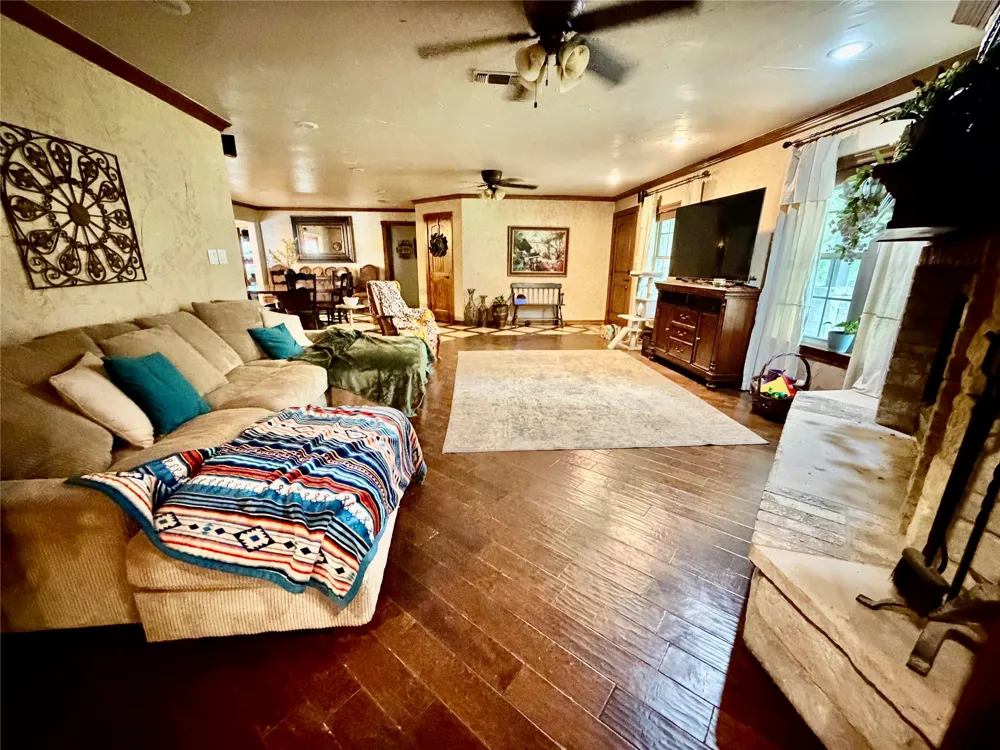 309 County Road 461 Eastland, TX 76448