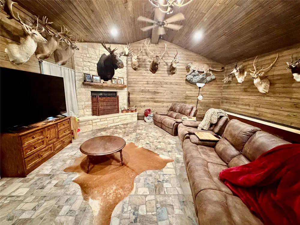 309 County Road 461 Eastland, TX 76448