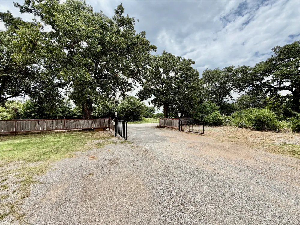 309 County Road 461 Eastland, TX 76448